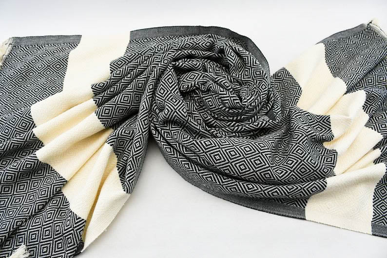 Diamond Black Luxurious Towels